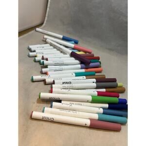 Cricut Ultimate Extra Fine Point Set of 39